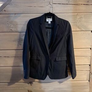 Black H&M fitted blazer 🖤💼
